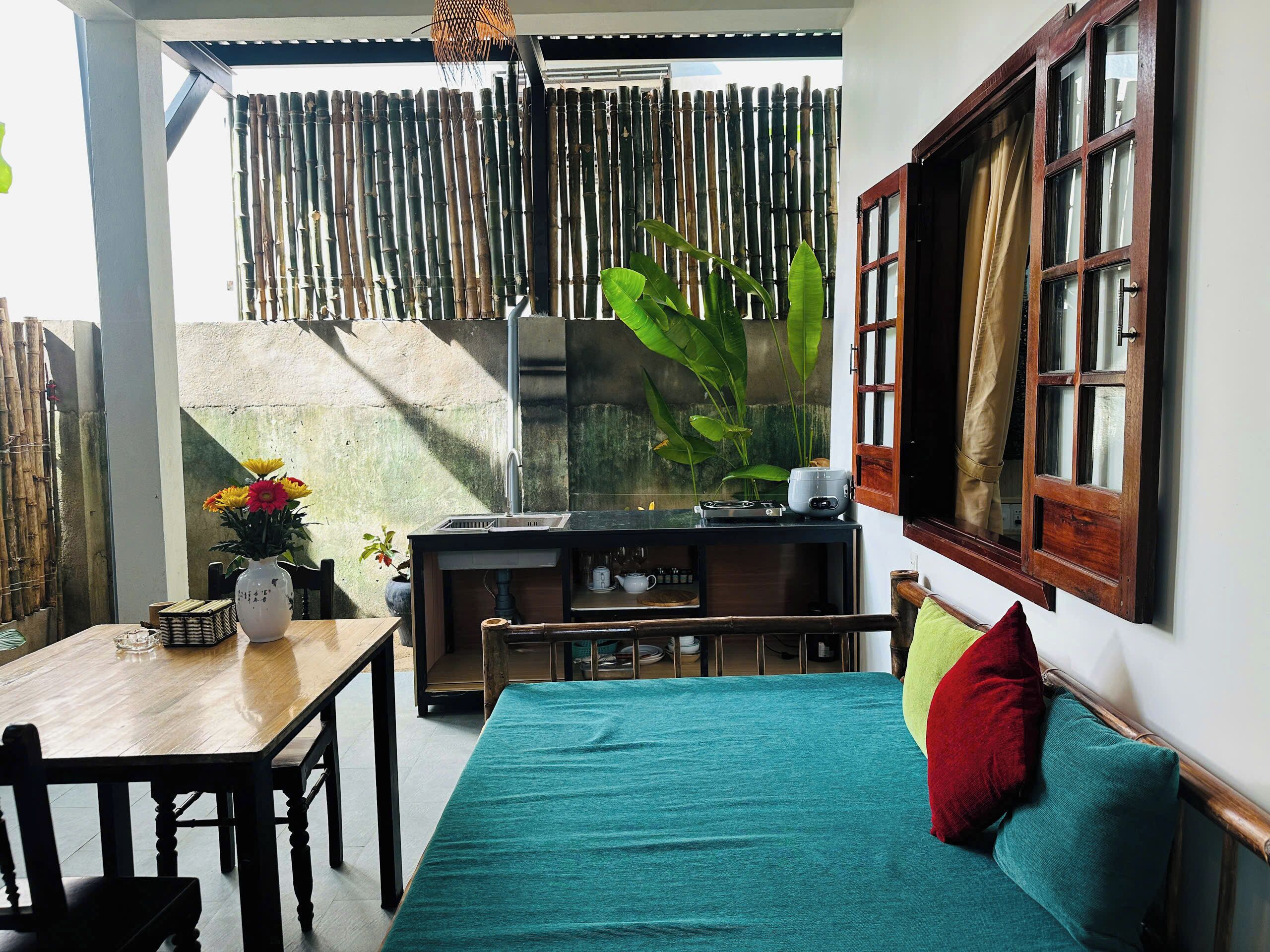 Cookware/dishes/utensils