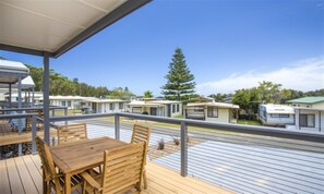 Family Cabin (Sandpiper) | Balcony - Holiday Haven Lake Tabourie (Lake Tabourie)