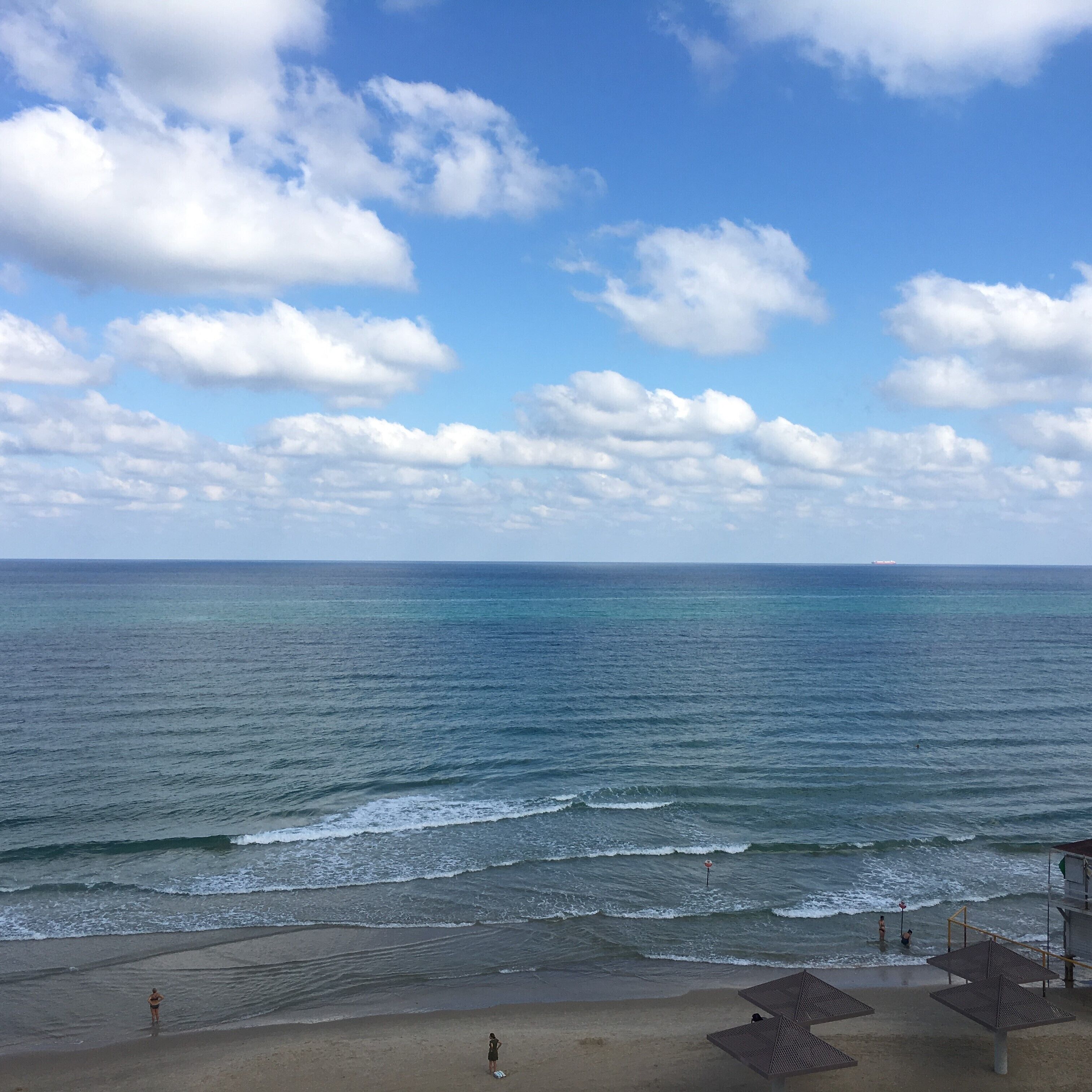 Khăn tắm biển, quán bar trên bãi biển 