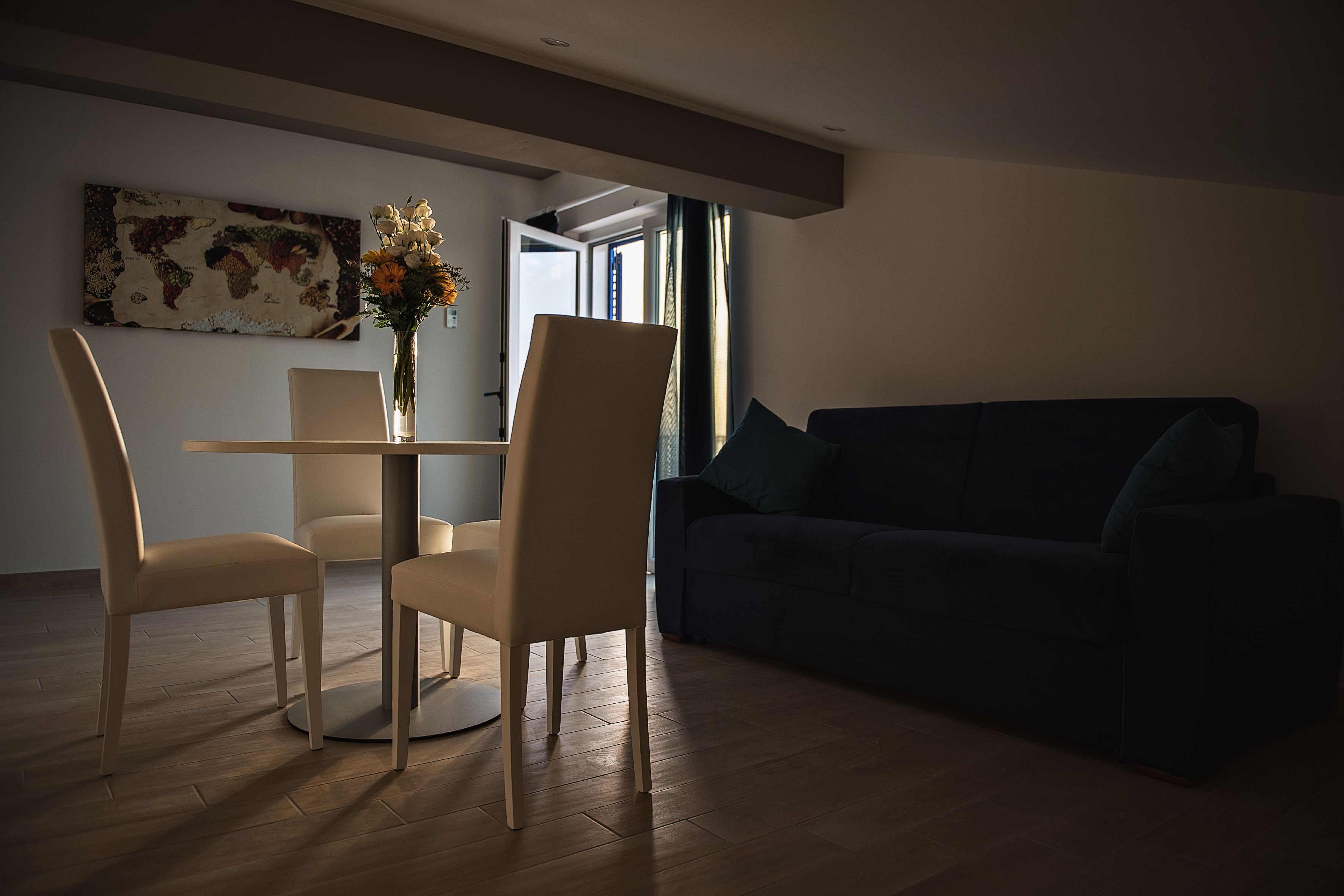 Suite | Living area | Flat-screen TV