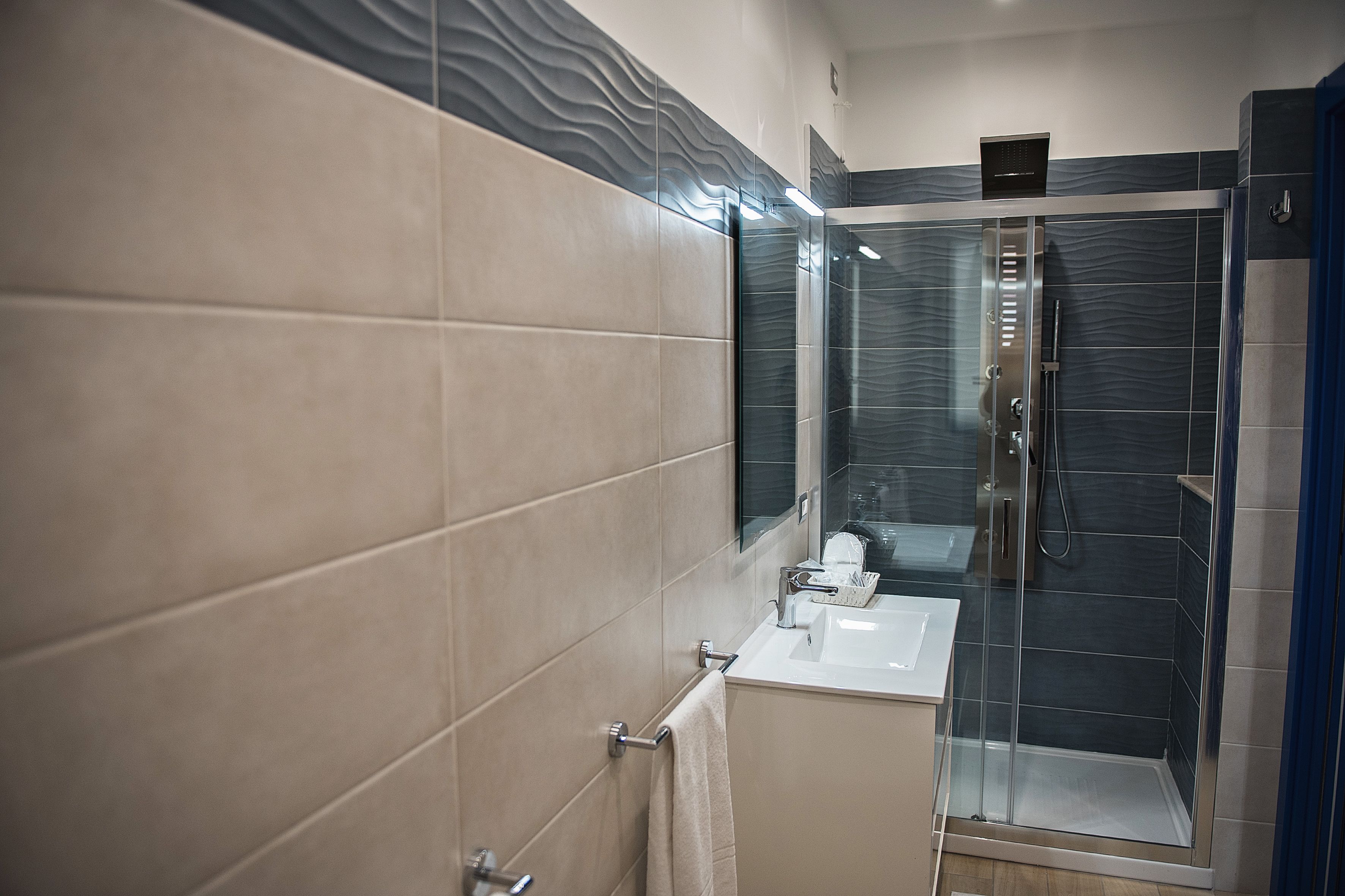 Suite | Bathroom