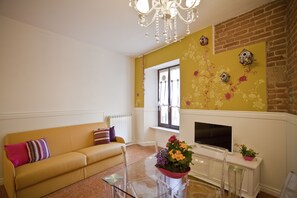 Appartement, 1 chambre | Salle de séjour