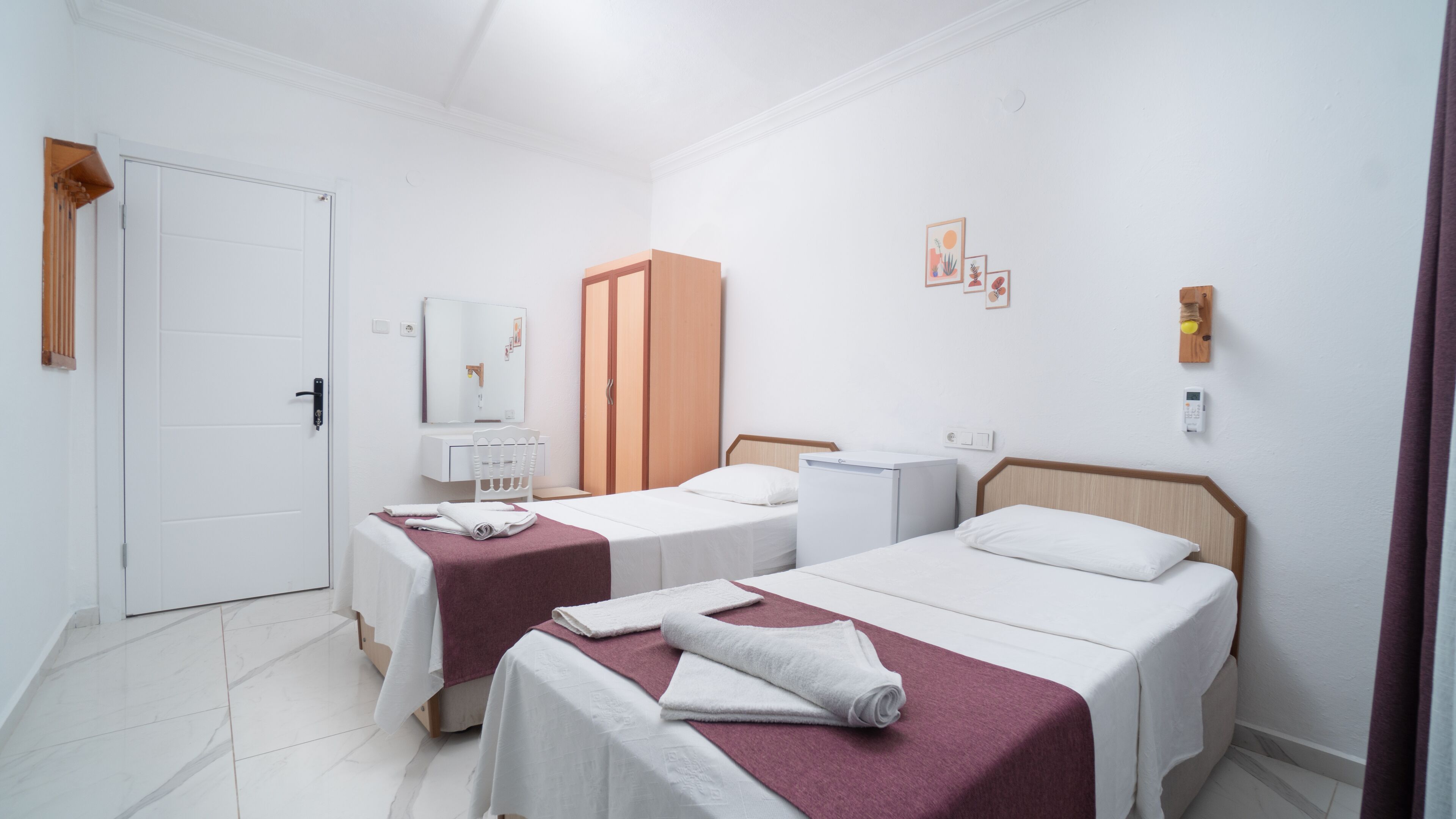 panoramic double or twin room | 1 bedroom, desk, laptop workspace, soundproofing