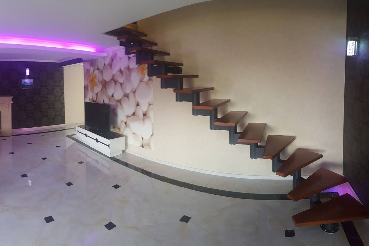 Phòng Suite Cao cấp, 2 phòng ngủ, 2 phòng tắm | Bộ đồ giường cao cấp, nệm có lớp đệm bông, két bảo mật tại phòng 