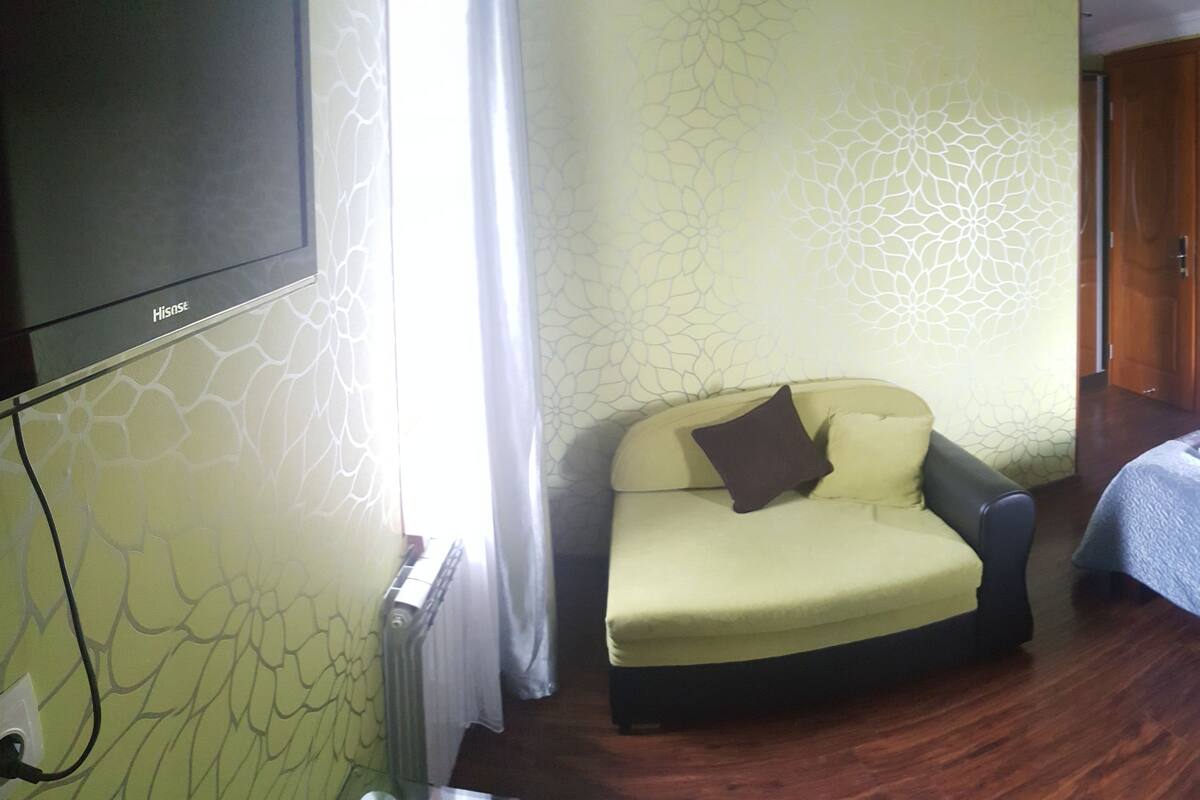 Premium bedding, pillowtop beds, in-room safe, desk