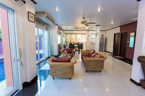 5 Bedroom Villa | Living area - The Lavender Jomtien Pool Villa (Pattaya)