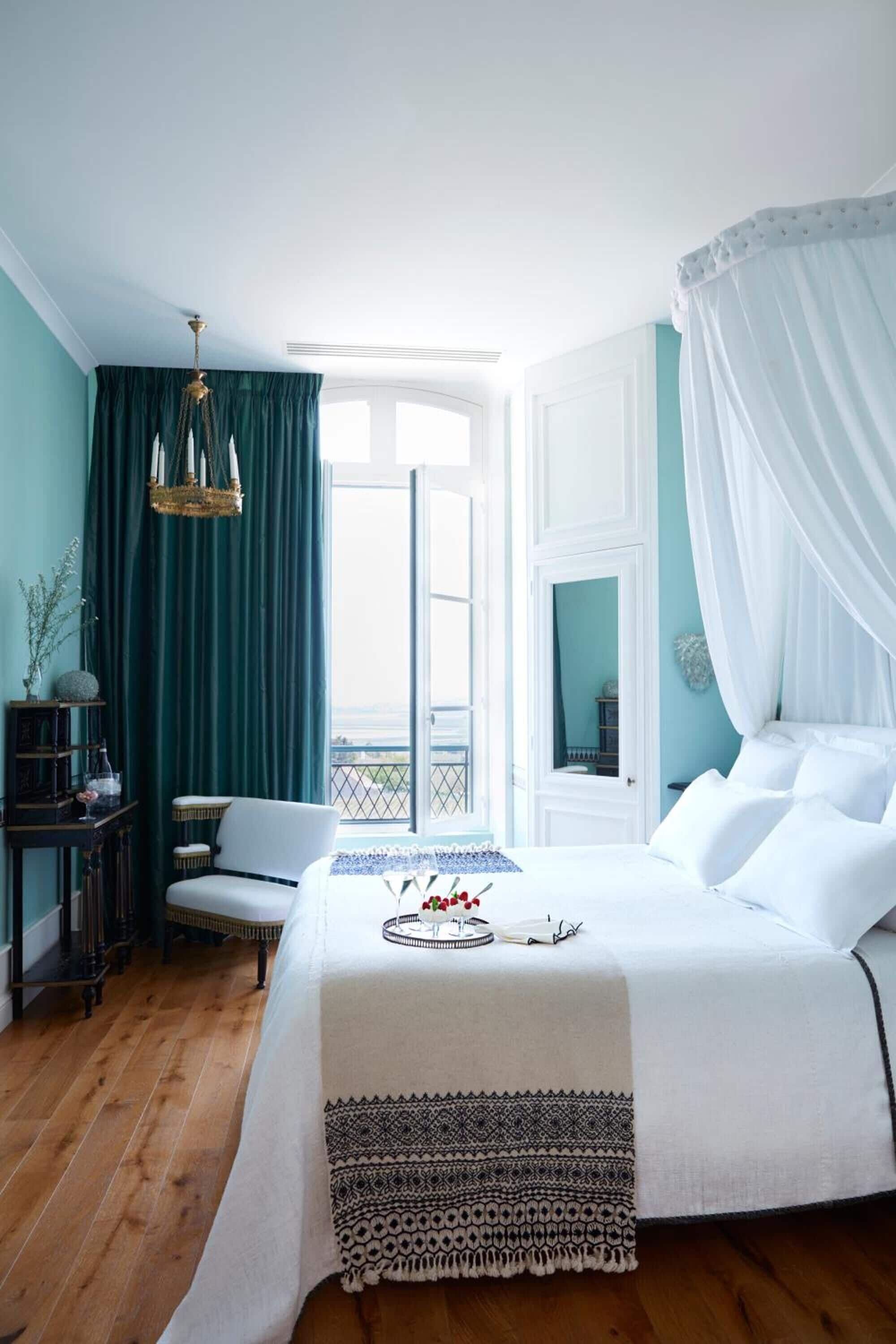 desk, soundproofing, iron/ironing board, free cots/infant beds