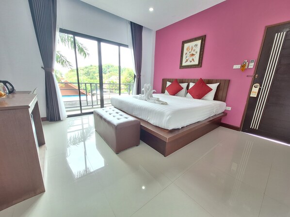 Coffre-fort, bureau, rideaux d’obscurcissement, accès au Wi-Fi (inclus)