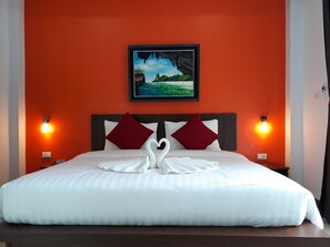 Room | In-room safe, desk, blackout drapes, free WiFi - Lanta Noblesse (Ko Lanta)