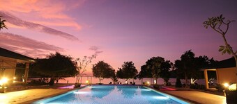 Sylvia Beach Villa