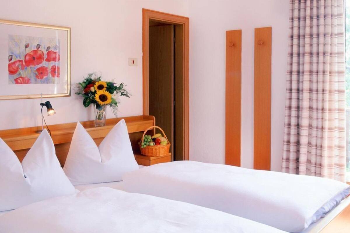 In-room safe, desk, soundproofing, free WiFi
