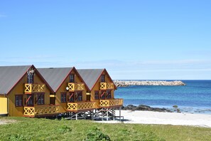 En la playa, playa de arena blanca y pesca 