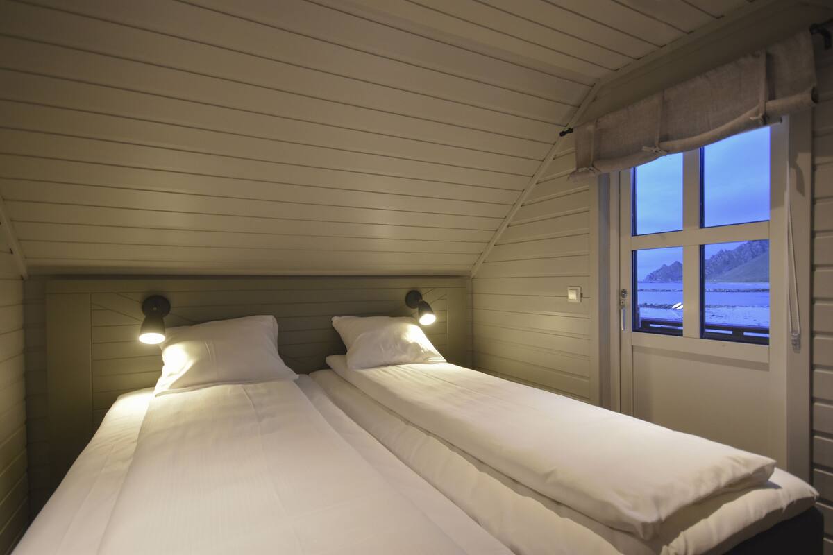 3 kamar tidur, tirai kedap cahaya, Wi-Fi gratis, dan seprai linen