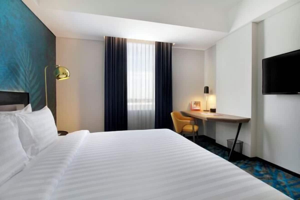 In-room safe, desk, blackout drapes, soundproofing