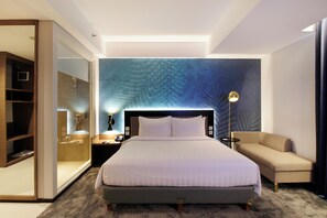 Caja de seguridad en la habitación, escritorio y cortinas blackout 