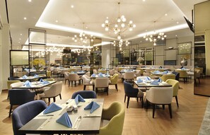 Se sirven desayunos, comidas, cenas y cocina internacional 