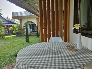 Monolocale Standard, 1 letto king, patio, vista giardino | Terrazza/patio