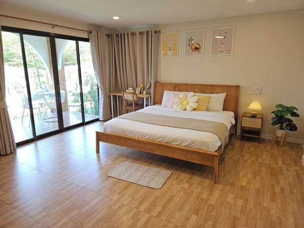 Superior-Zimmer, 1 King-Bett, Terrasse, zum Garten hin | Minibar, individuell dekoriert, individuell eingerichtet