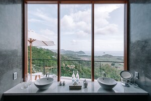 Family Villa, 2 Bedrooms, Private Pool, Ocean View | Bathroom | Combined shower/tub, free toiletries, hair dryer, bathrobes