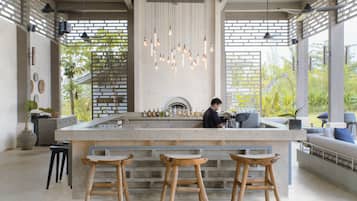 Bar (en la propiedad)