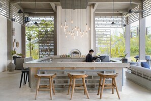 Bar (on property) - Selong Selo Resort and Villas (Selong Belanak)