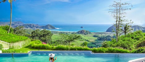 야외 수영장, 수영장 파라솔, 일광욕 의자