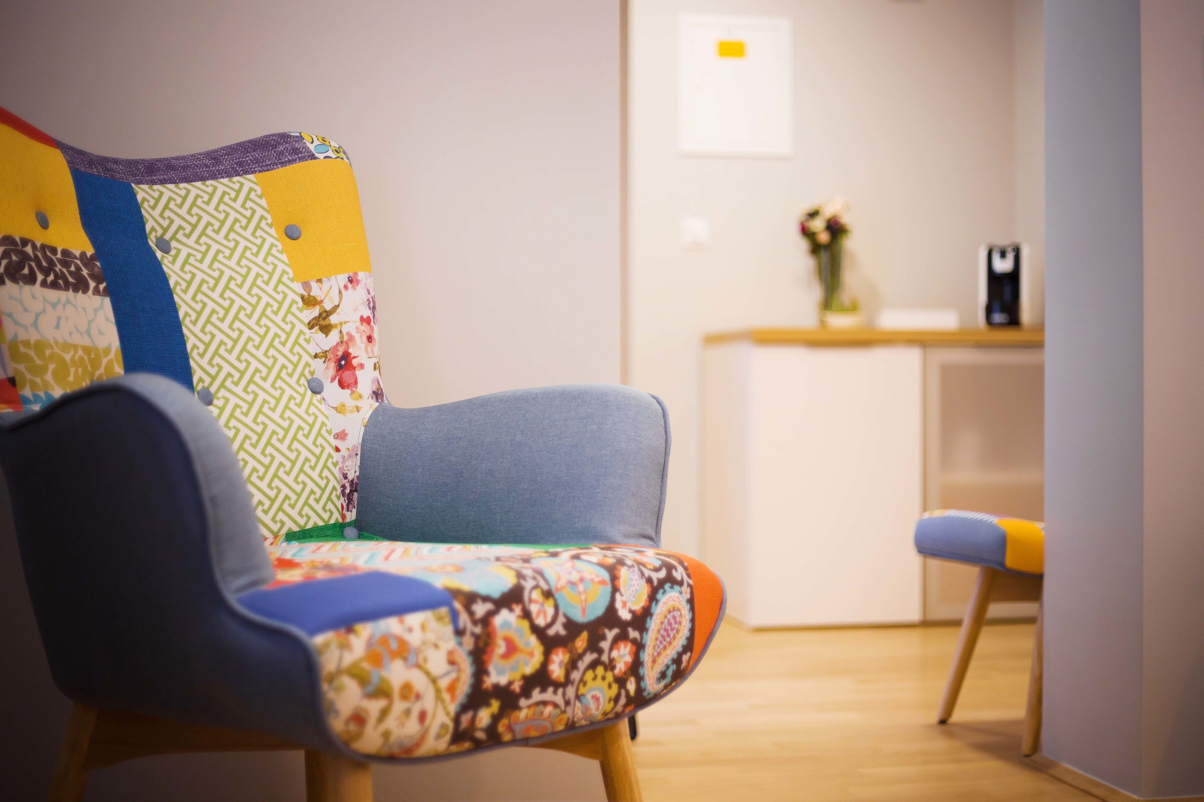 Suite Deluxe, balcón | Caja fuerte, escritorio, sistema de insonorización y wifi gratis