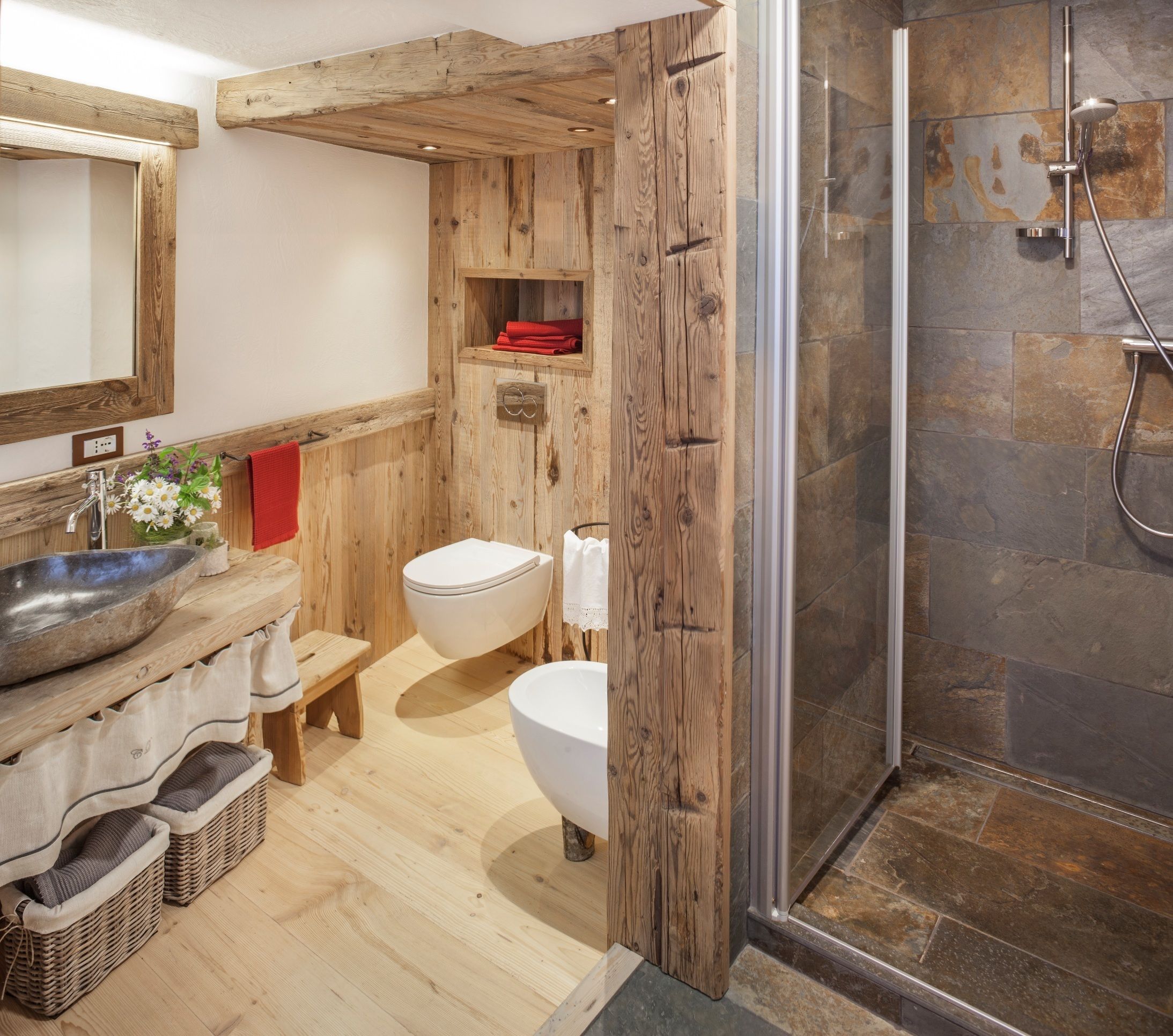 Deluxe-Apartment, 1 Schlafzimmer | Badezimmer | Dusche, kostenlose Toilettenartikel, Haartrockner, Bidet