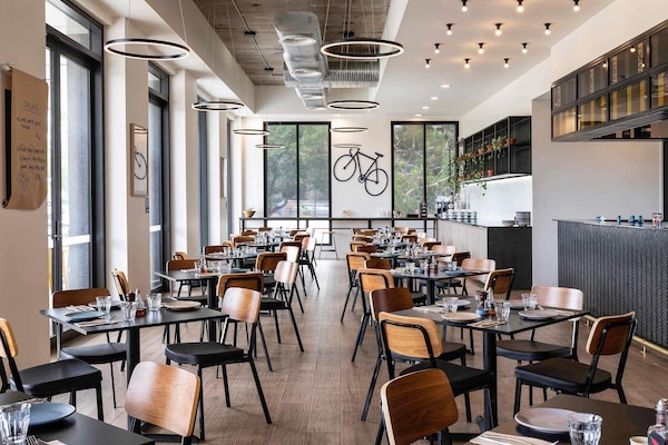 Aperto a colazione, pranzo e cena