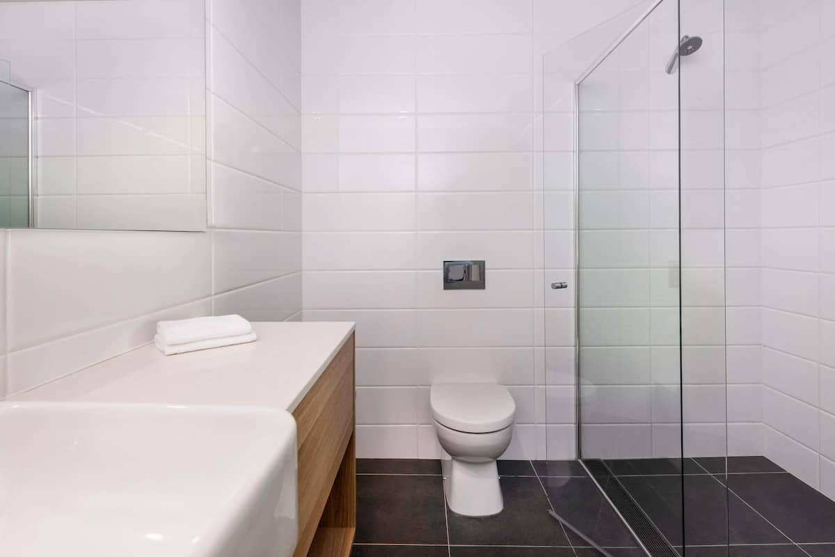 2 Schlafzimmer, Zimmersafe, Schreibtisch, Verdunkelungsvorhänge