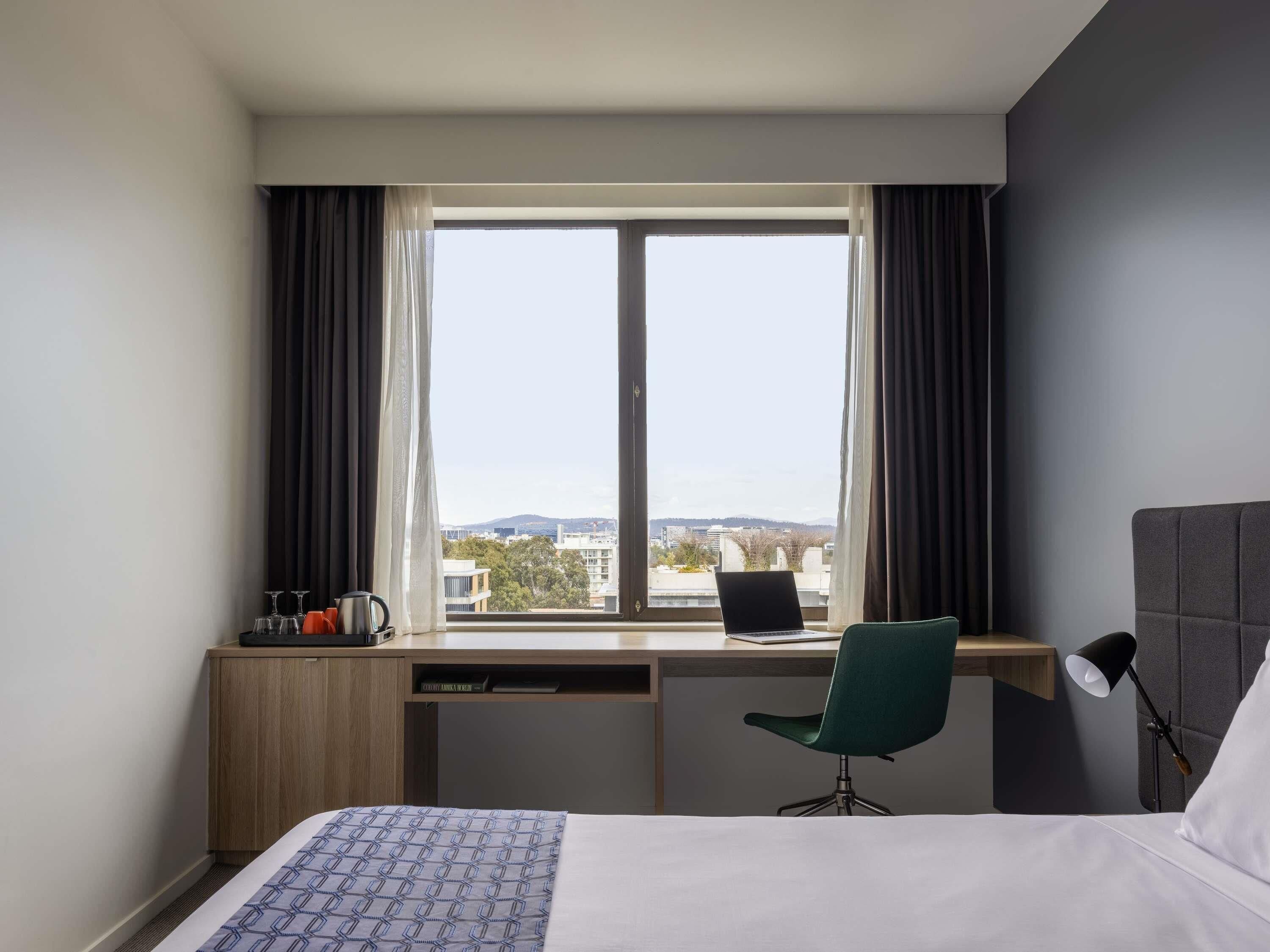 Deluxe-Studio, 1 King-Bett | Zimmersafe, Schreibtisch, Verdunkelungsvorhänge, Bügeleisen/Bügelbrett