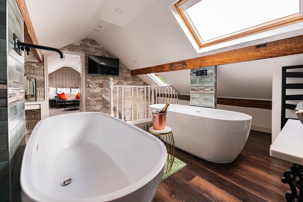 Penthouse, Ensuite (Arthur's Penthouse Suite) | Bathroom