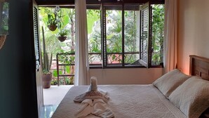 Classic Triple Room | Iron/ironing board (on request), WiFi (free), bed sheets - Pousada Natal Paradise (Natal)