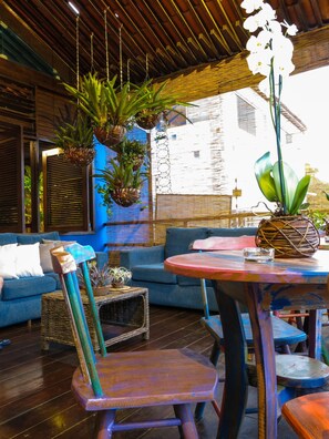 Dormitorio compartido básico, baño compartido | Tabla de planchar con plancha, wifi gratis, ropa de cama