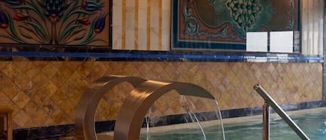 2 indoor pools
