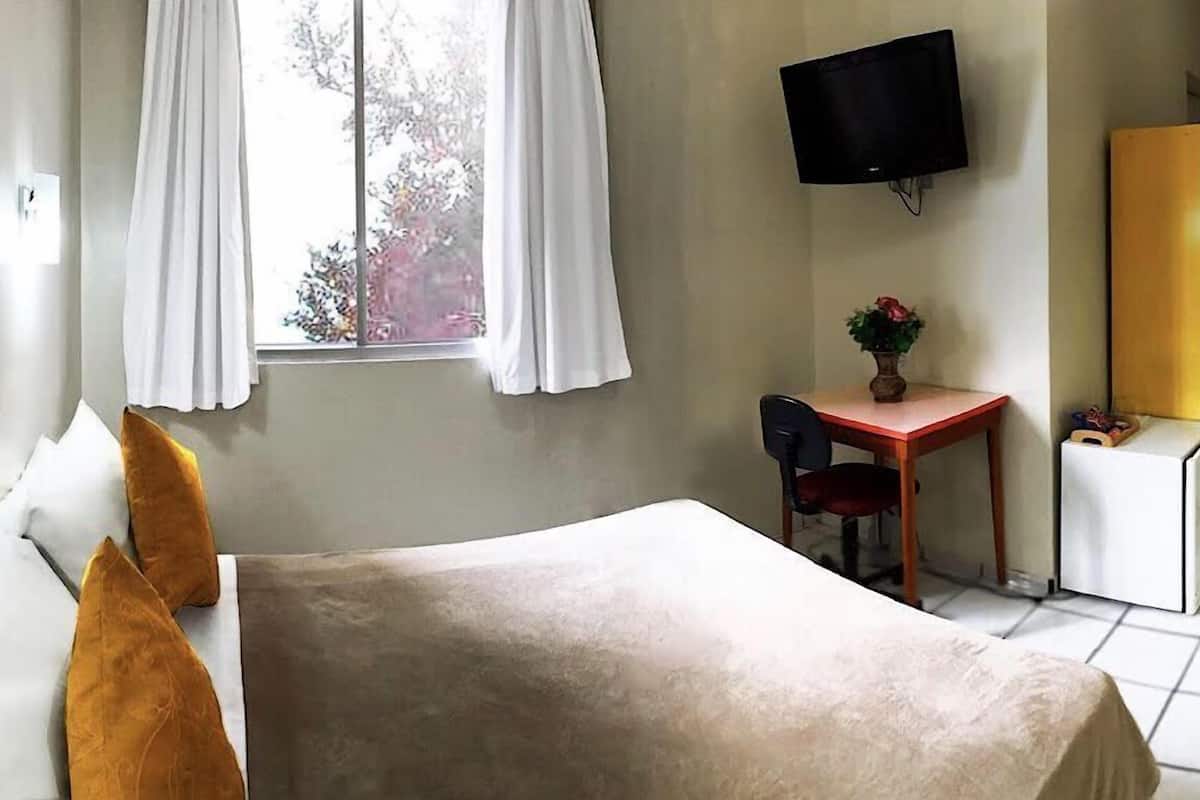 Minibar, rideaux occultants, Wi-Fi gratuit, draps fournis