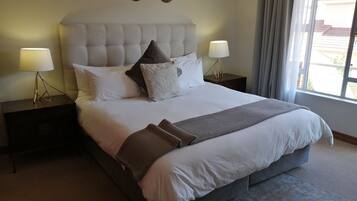 1 bedroom, in-room safe, individually furnished, desk