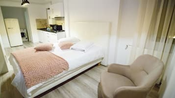 Standard Studio | 1 bedroom, minibar, desk, soundproofing