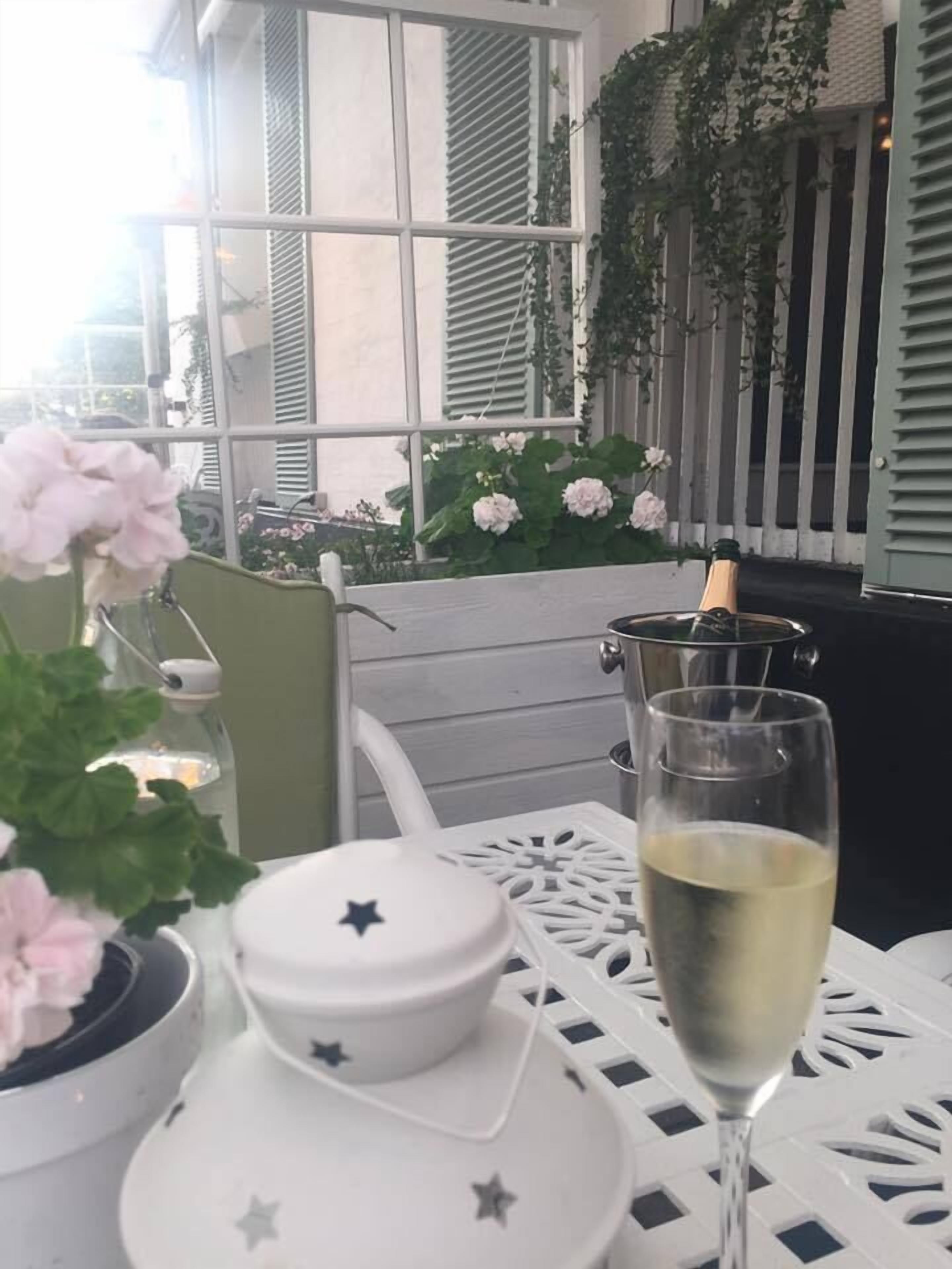 Se sirven desayunos, almuerzos, cenas y cocina local 