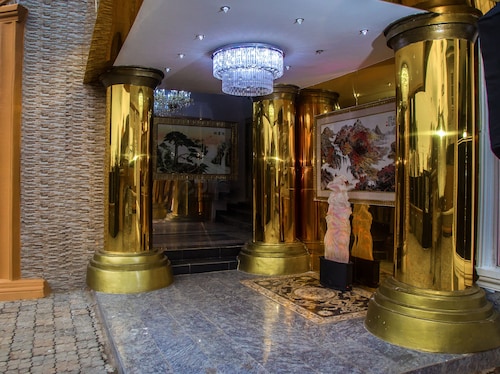 E-Suite Hotel