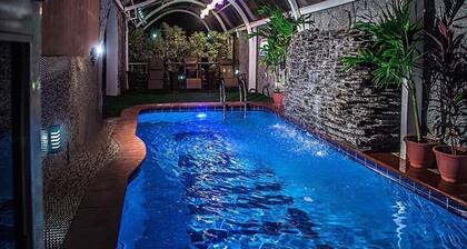 E-Suite Hotel