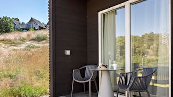 Classic Cabin, 1 Double Bed, Private Bathroom | Terrace/patio