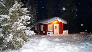Facciata della struttura - sera/notte