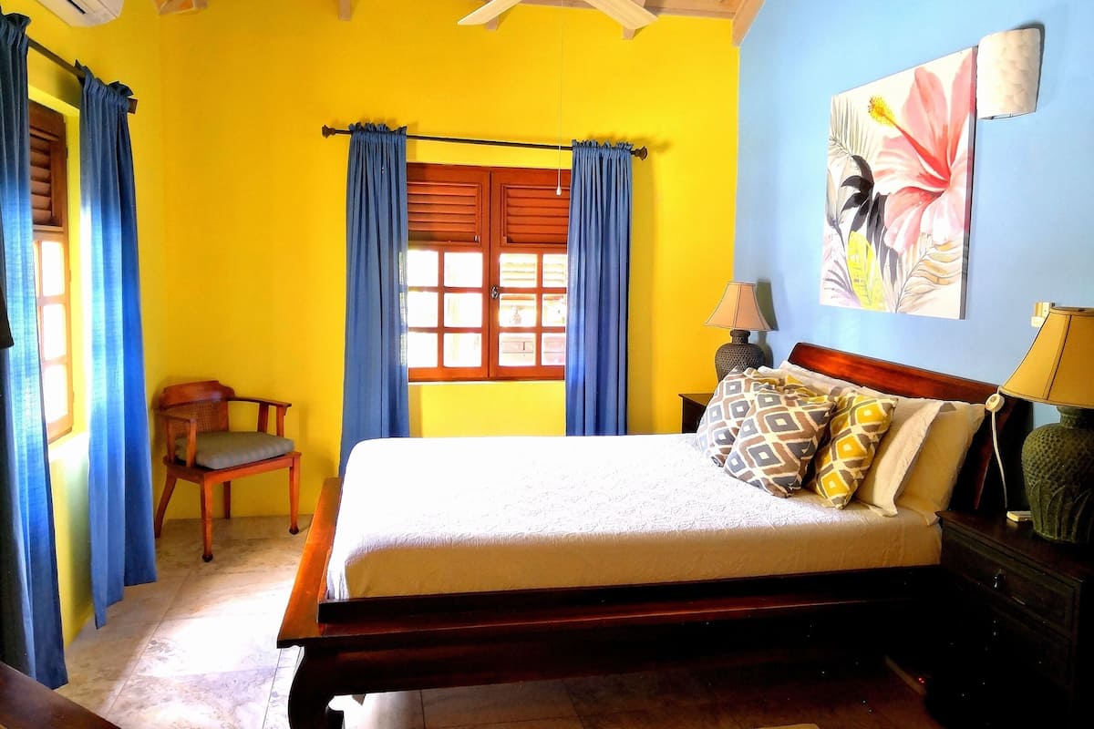 Family Apartment, 2 Bedrooms, Terrace, Ocean View | 1 bedroom, in-room safe, individually decorated, individually furnished