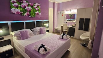 Ropa de cama de alta calidad y minibar