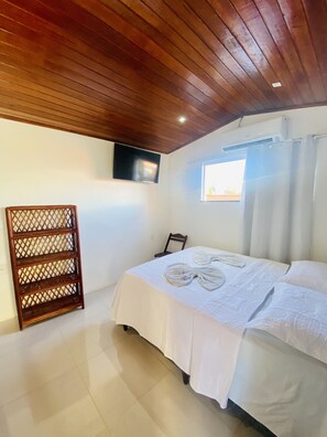 Iron/ironing board, free WiFi - Piratas Do Morro Pousada - Hostel (Cairu)