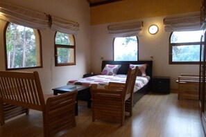 Hochwertige Bettwaren, Minibar, Zimmersafe, Verdunkelungsvorhänge