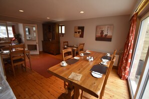 Free daily cooked-to-order breakfast  - Aaranmore Lodge Bed & Breakfast (Portrush)