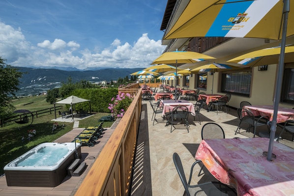Terrace/patio - Albergo Bucaneve (Borgo d'Anaunia)