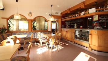 Bar (in der Unterkunft)